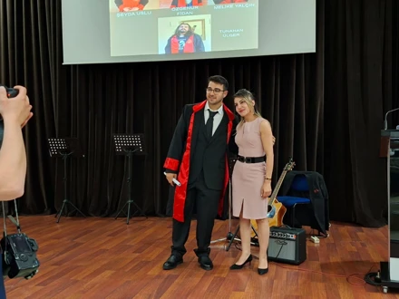 Selçuk Üniversitesi Rus Dili ve Edebiyatı Bölümünde Mezuniyet Coşkusu